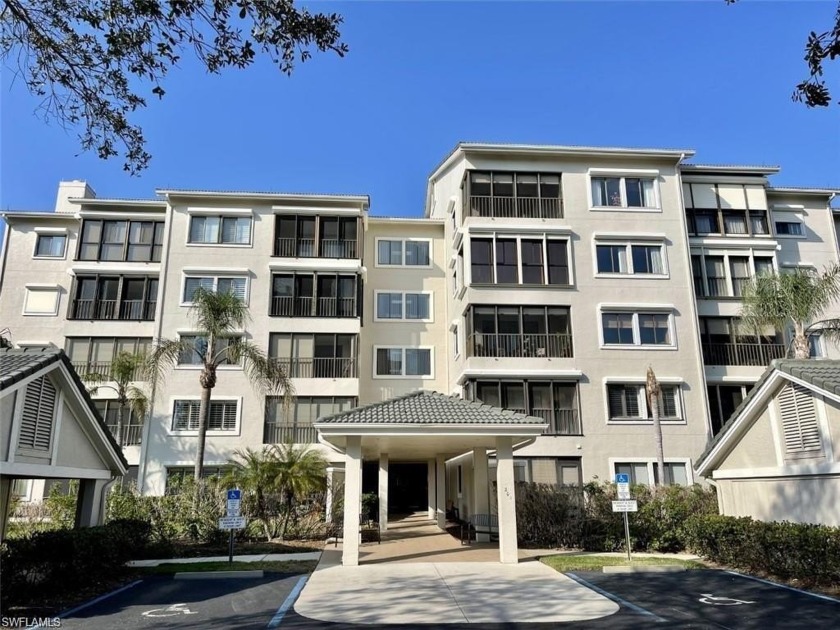 Welcome to the luxury senior living at Arbor Trace, 55+ - Beach Home for sale in Naples, Florida on Beachhouse.com