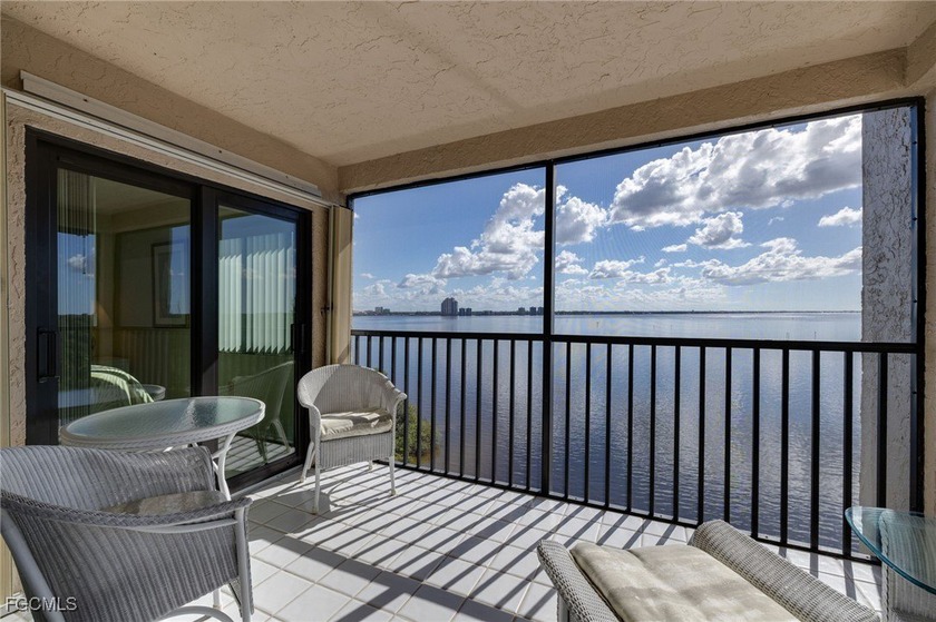 LOCATION, LOCATION, LOCATION! Welcome to this top-floor - Beach Condo for sale in North Fort Myers, Florida on Beachhouse.com