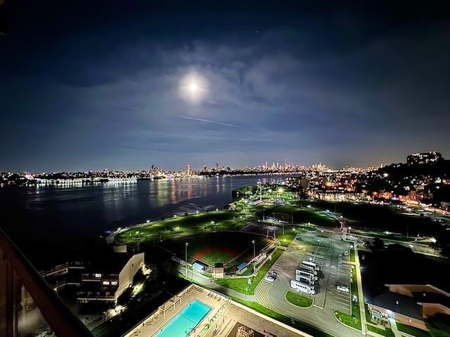 Located in the prestigious Hudson Harbour Condominiums, a - Beach Condo for sale in Edgewater, New Jersey on Beachhouse.com