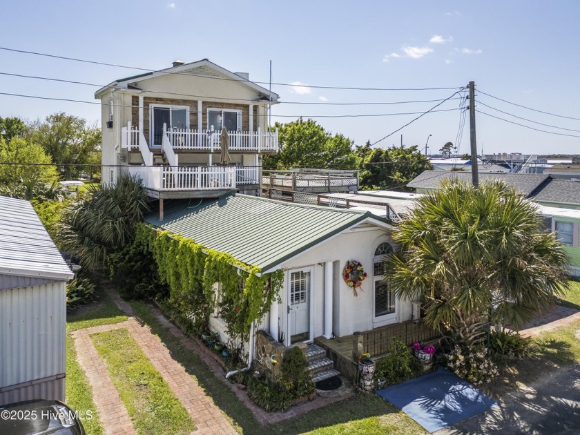 This is a one of a kind property, a single wide mobile home with - Beach Home for sale in Atlantic Beach, North Carolina on Beachhouse.com