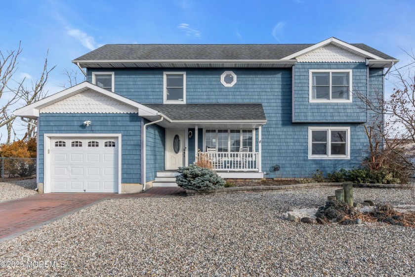 Welcome to your dream waterfront oasis, a Windsor park gem! This - Beach Home for sale in Toms River, New Jersey on Beachhouse.com