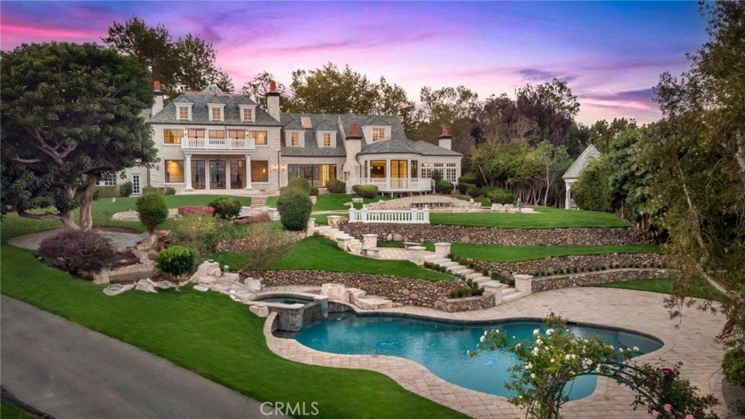 Recalling the grandeur of Beverly Hills, the Hamptons and - Beach Home for sale in San Juan Capistrano, California on Beachhouse.com