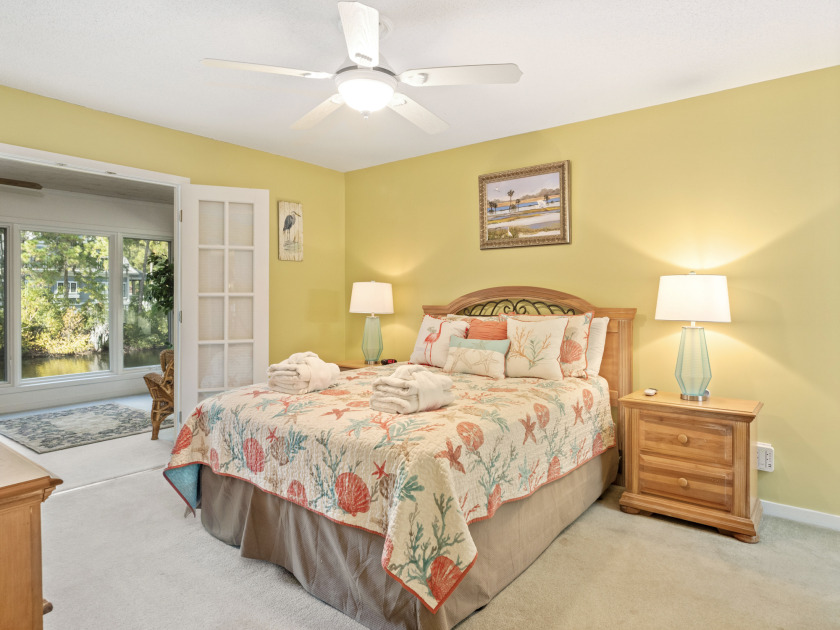 1 Kingston Cove - 3 Bedroom Home with Spacious Sun Room on - Beach Vacation Rentals in Hilton Head Island, South Carolina on Beachhouse.com