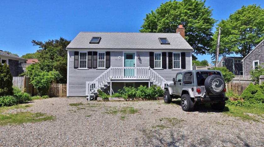Location! Location! This free-standing condo is quietly tucked - Beach Condo for sale in Hyannis, Massachusetts on Beachhouse.com