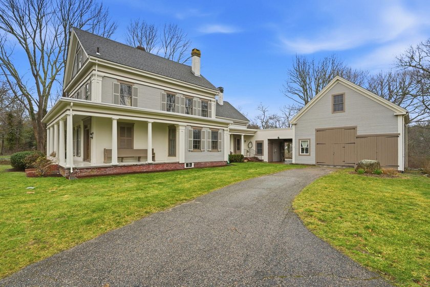 Just moments from the quaint village of Yarmouth Port and - Beach Home for sale in Yarmouth Port, Massachusetts on Beachhouse.com