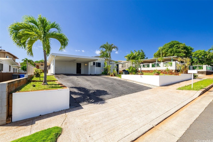 Opportunity awaits for this well-maintained 3 bedroom 1.5 bath - Beach Home for sale in Waipahu, Hawaii on Beachhouse.com