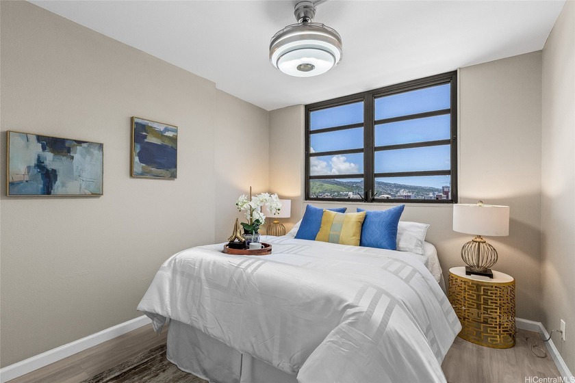 Live in the heart of Honolulu! This rarely available - Beach Condo for sale in Honolulu, Hawaii on Beachhouse.com