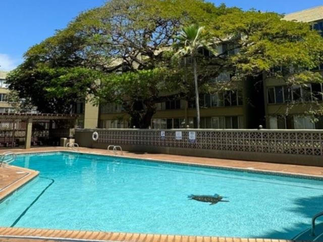 WELCOME TO HARBOR LIGHTS Unit A423! This fee simple 2 bed / 1.5 - Beach Condo for sale in Kahului, Hawaii on Beachhouse.com