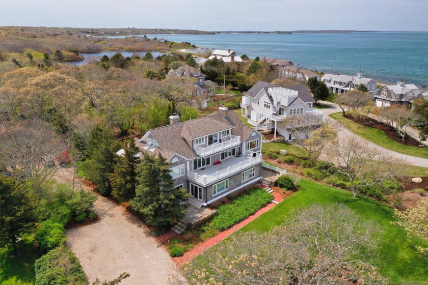 This exceptional end unit condo offers the perfect opportunity - Beach Condo for sale in Falmouth, Massachusetts on Beachhouse.com