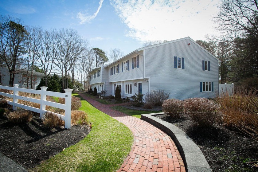 Easily accessible end unit in the desirable Quashnet Valley - Beach Condo for sale in Mashpee, Massachusetts on Beachhouse.com