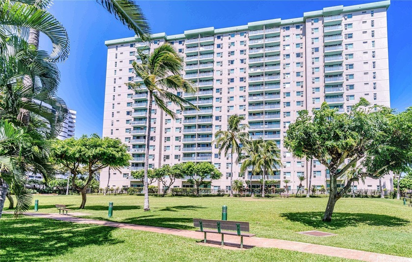 Premier High-Floor Living with Unobstructed Golf Course Views - Beach Condo for sale in Honolulu, Hawaii on Beachhouse.com