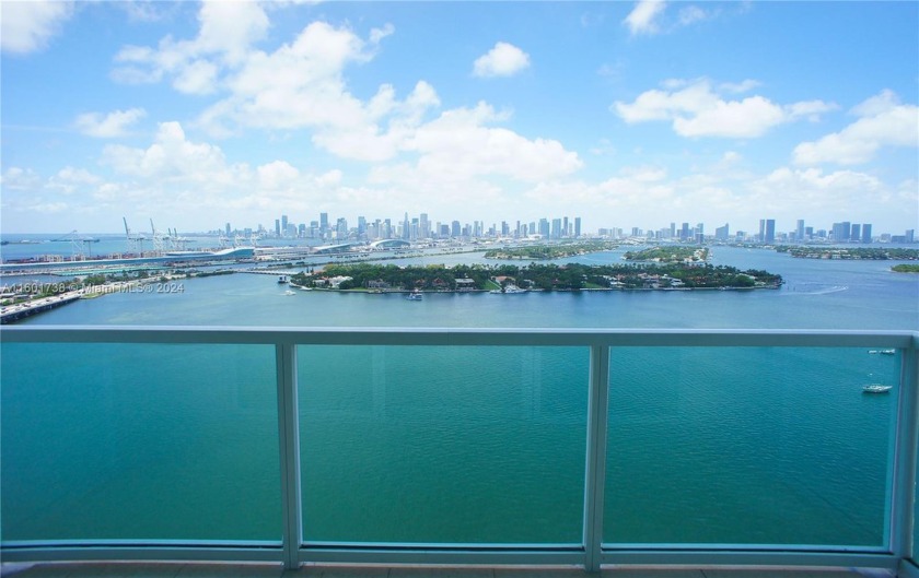 Best line in the building. Enjoy stunning views of Biscayne Bay - Beach Condo for sale in Miami Beach, Florida on Beachhouse.com