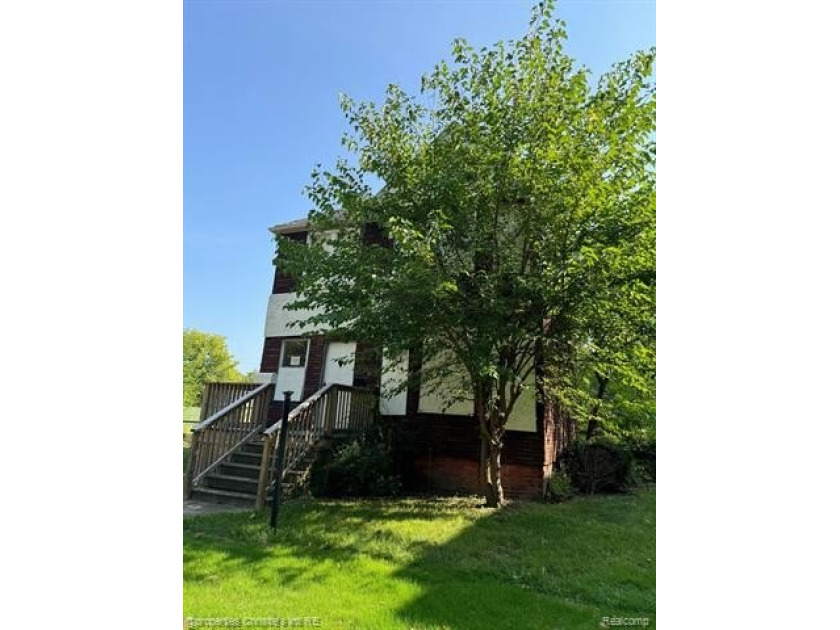 Opportunity to renovate an American four square home in - Beach Home for sale in Detroit, Michigan on Beachhouse.com