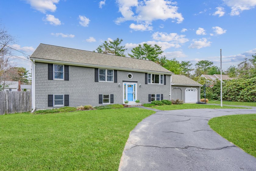 This 4 bedroom home, nestled in one of Osterville's most coveted - Beach Home for sale in Osterville, Massachusetts on Beachhouse.com