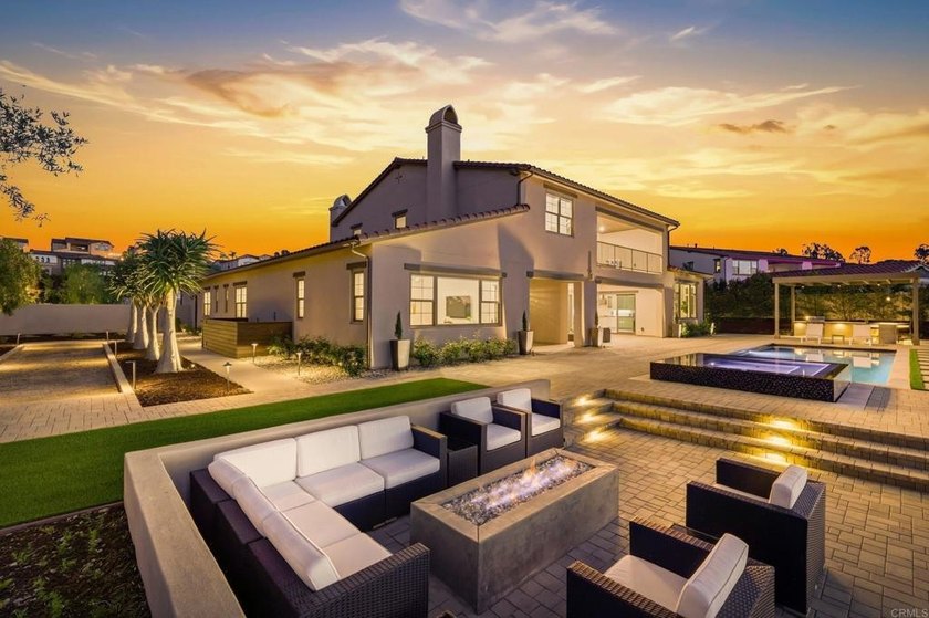 Come experience the pinnacle of refined living in one of North - Beach Home for sale in San Diego, California on Beachhouse.com