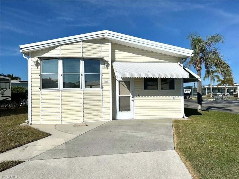 Welcome to your cozy oasis! This delightful 1 bedroom, 1 bath - Beach Home for sale in Estero, Florida on Beachhouse.com