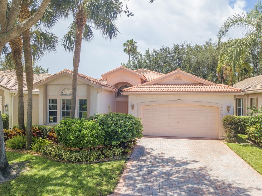 Welcome to this warm & welcoming, immaculate home featuring 3 - Beach Home for sale in Delray Beach, Florida on Beachhouse.com