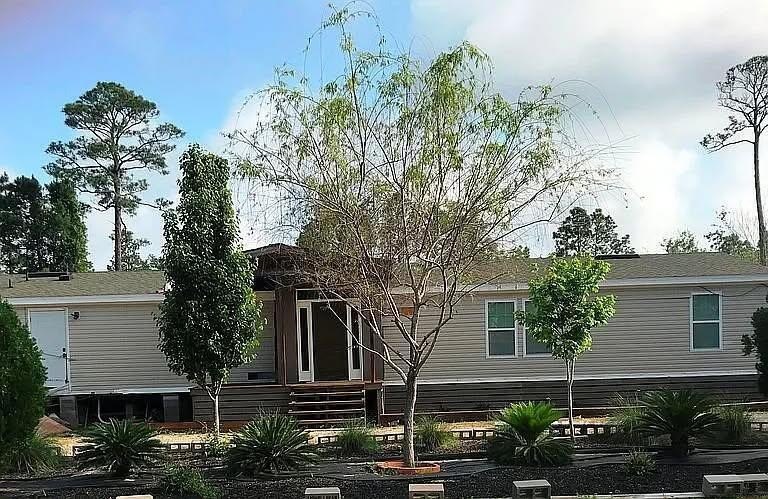 $544,900 home on an estate-sized double lot (.6 acres). Enjoy - Beach Home for sale in Santa Rosa Beach, Florida on Beachhouse.com