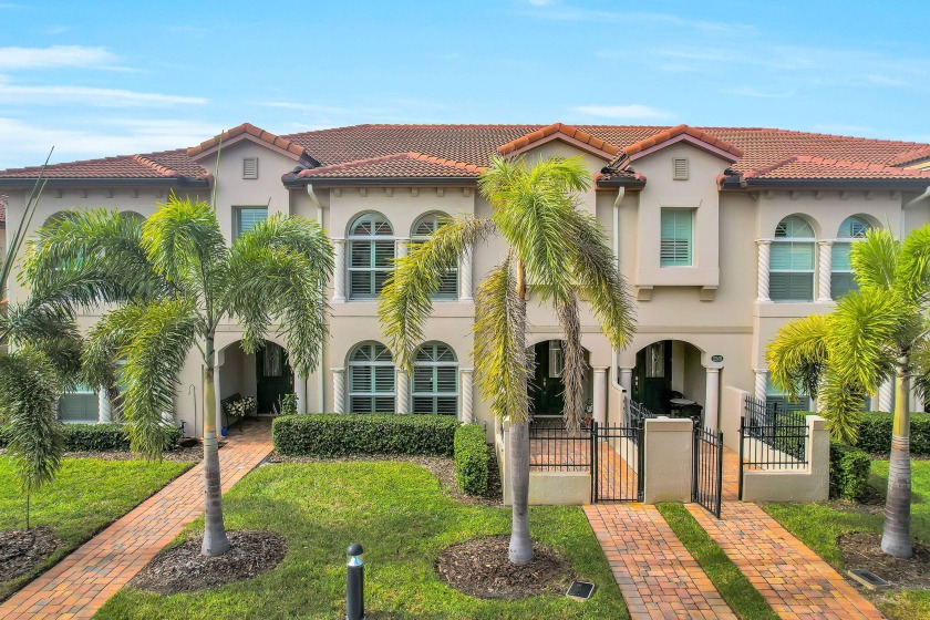 LOCATION!!! Welcome to The gated townhomes of Crane Creek - Beach Home for sale in Melbourne, Florida on Beachhouse.com