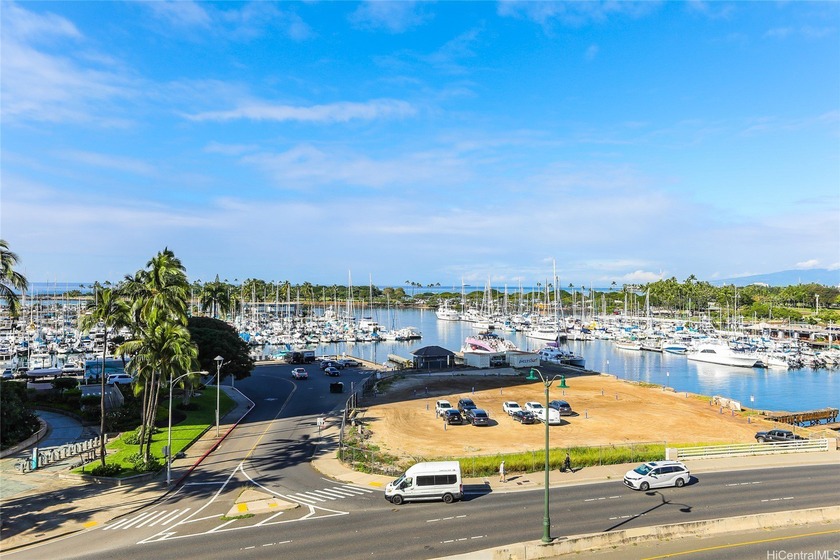 BEST PRICED DIRECT OCEAN VIEW 2-BEDROOM IN WAIKIKI. PERIOD - Beach Condo for sale in Honolulu, Hawaii on Beachhouse.com