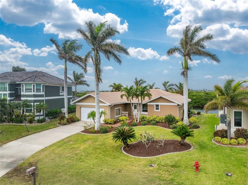 LOCATION, LOCATION, LOCATION! This waterfront gem is surrounded - Beach Home for sale in Punta Gorda, Florida on Beachhouse.com