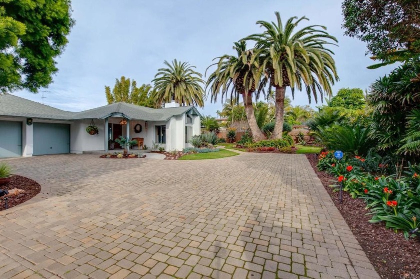 THIS GORGEOUS PROPERTY PROVIDES PRICELESS PRIVACY WHILE CENTERED - Beach Home for sale in Encinitas, California on Beachhouse.com