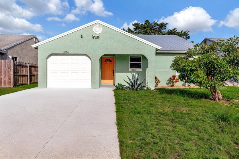 Beautifully updated home in Manatee Creek Subdivision.  3/2/1 - Beach Home for sale in Stuart, Florida on Beachhouse.com