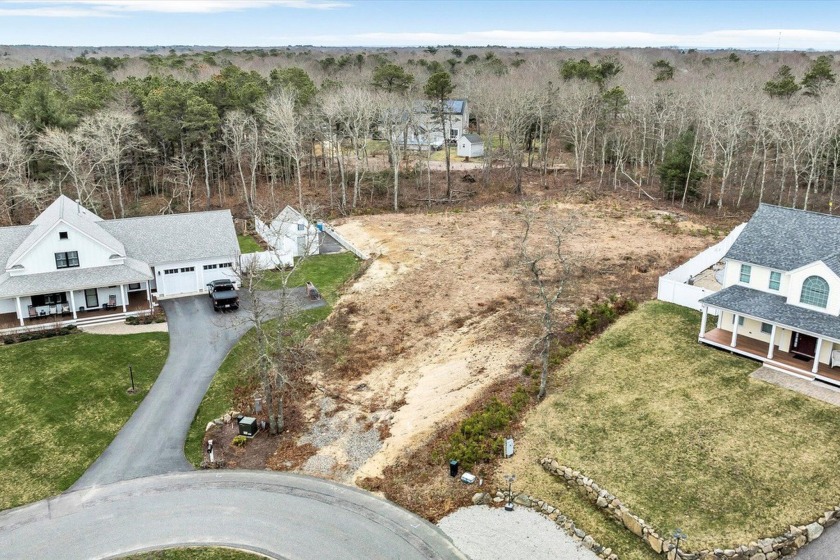 Buildable lot at the end of a cul-de-sac awaits your vision! - Beach Lot for sale in East Falmouth, Massachusetts on Beachhouse.com