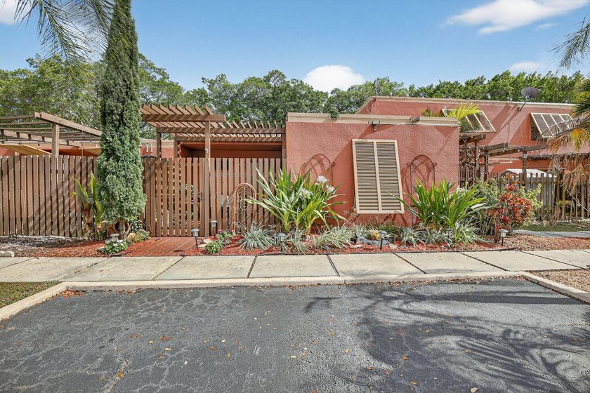 Nestled in the heart of Pembroke Lakes, this warm and inviting 3 - Beach Home for sale in Pembroke Pines, Florida on Beachhouse.com