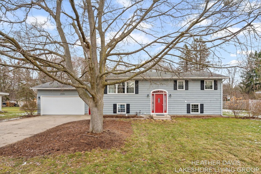 Spacious and well-maintained 5-bedroom, 2 full-bath home on a - Beach Home for sale in Holland, Michigan on Beachhouse.com