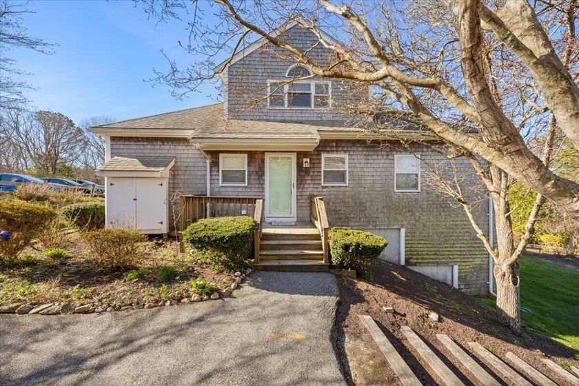 End unit in the desirable Harbor Hill Condo Association. Located - Beach Condo for sale in Bourne, Massachusetts on Beachhouse.com