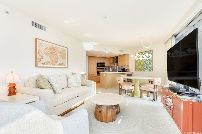 This is the finest and most prestigious Hotel Residence in - Beach Condo for sale in Honolulu, Hawaii on Beachhouse.com