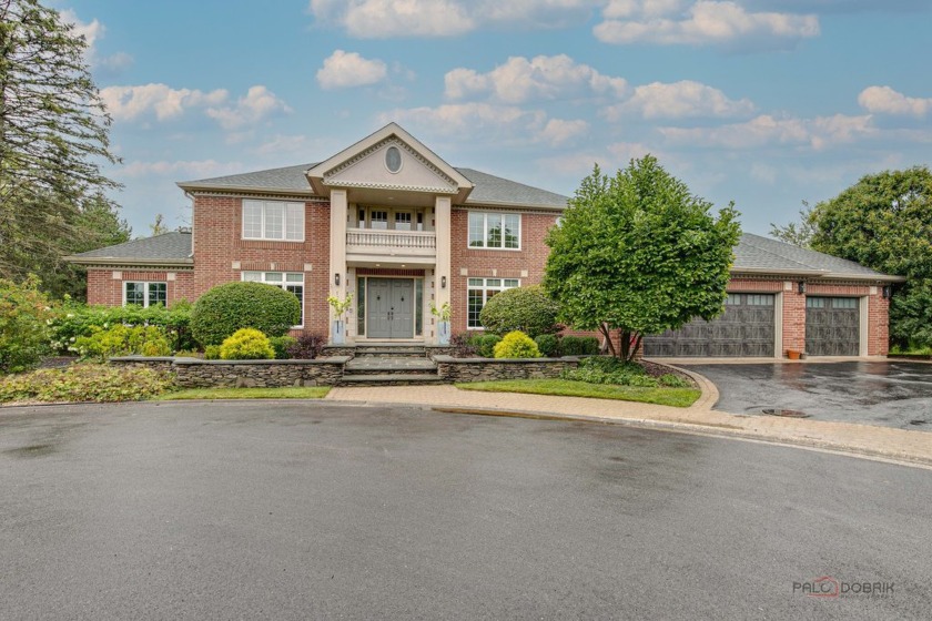 This luxurious, custom-built brick and cedar home in the - Beach Home for sale in Highland Park, Illinois on Beachhouse.com