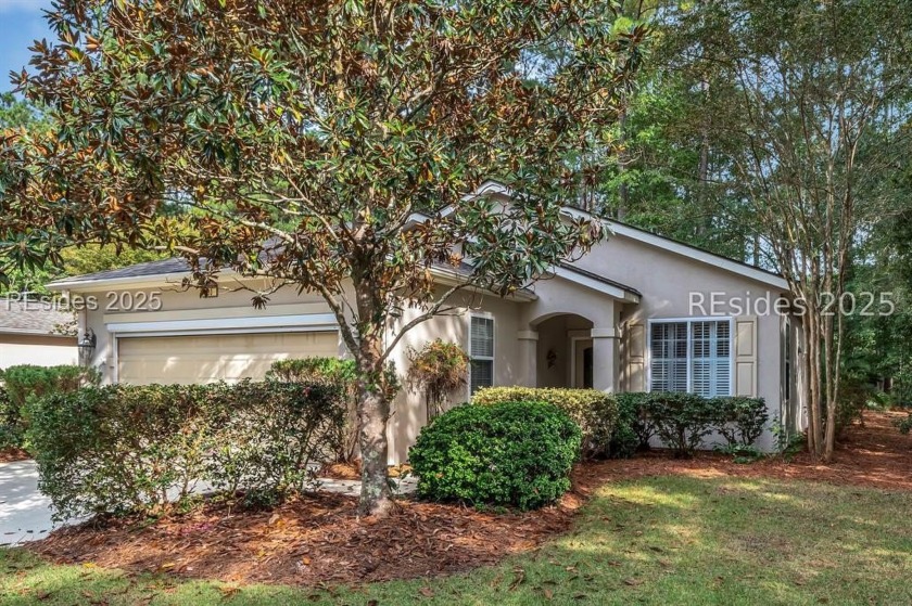 Nestled in an established neighborhood surrounded by lush - Beach Home for sale in Bluffton, South Carolina on Beachhouse.com