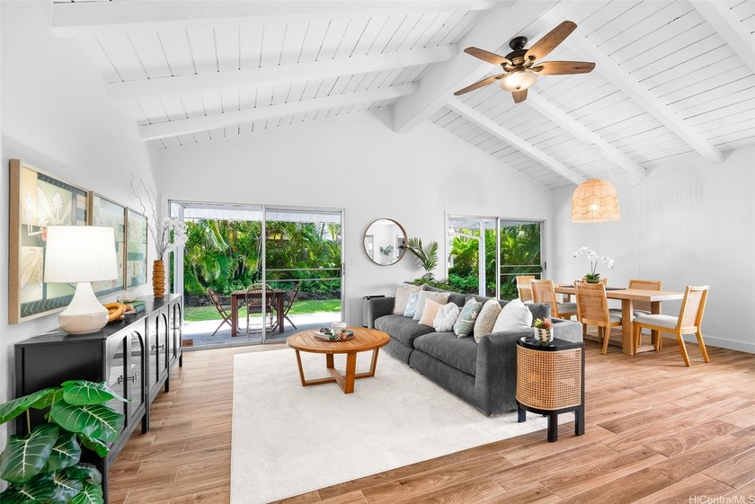 Completely ready to move right in! Brand new gorgeous plank - Beach Home for sale in Kailua, Hawaii on Beachhouse.com