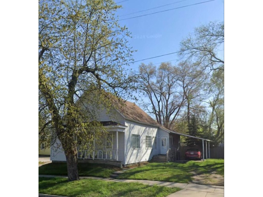 Welcome to this wonderfully rehabbed 2-bedroom, 1-bath, 1,160 sq - Beach Home for sale in Muskegon, Michigan on Beachhouse.com