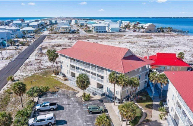 Completely renovated 2024, Sound side, turnkey 1st floor - Beach Condo for sale in Navarre, Florida on Beachhouse.com