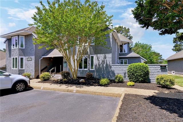 Wonderful 2 bedrooms, 2 bath, 2nd floor condo overseeing the - Beach Home for sale in Williamsburg, Virginia on Beachhouse.com