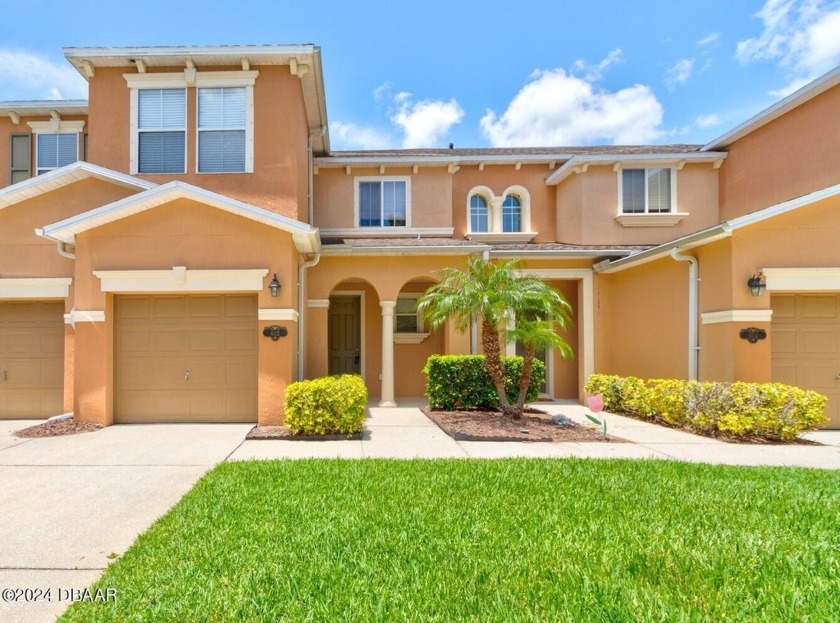 Welcome home to your beautiful 3 bedroom townhouse with a lovely - Beach Townhome/Townhouse for sale in New Smyrna Beach, Florida on Beachhouse.com