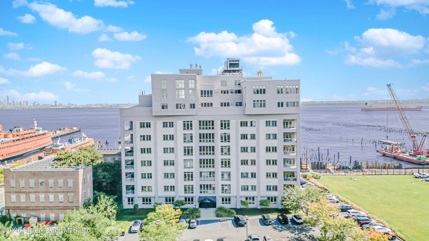 Luxury Waterfront Living at The Accolade at 90 Bay Street - Beach Condo for sale in Staten Island, New York on Beachhouse.com