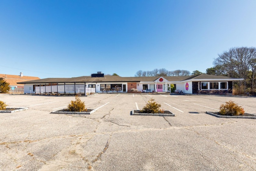 Presenting an outstanding investment opportunity, this - Beach Commercial for sale in Eastham, Massachusetts on Beachhouse.com