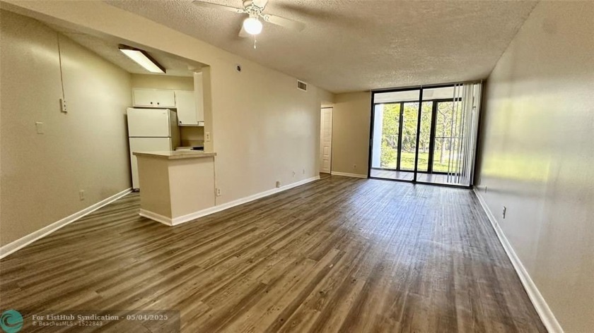 Welcome to the beautifully maintained gated community of Lake - Beach Condo for sale in Oakland Park, Florida on Beachhouse.com