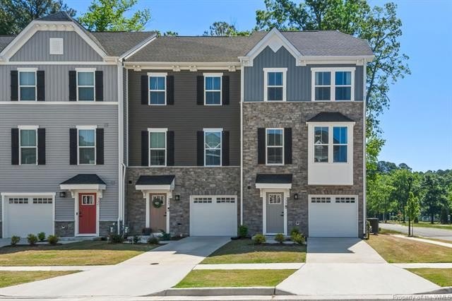 Low-maintenance living in sought-after Poquoson School District! - Beach Townhome/Townhouse for sale in Poquoson, Virginia on Beachhouse.com