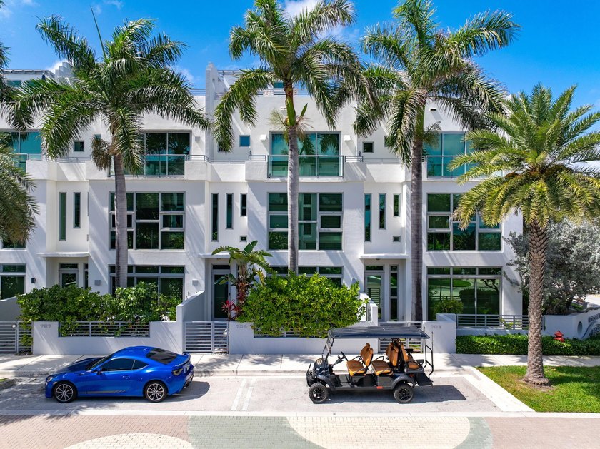 Beautifully located in the heart of Pompano Beach, this property - Beach Home for sale in Pompano Beach, Florida on Beachhouse.com