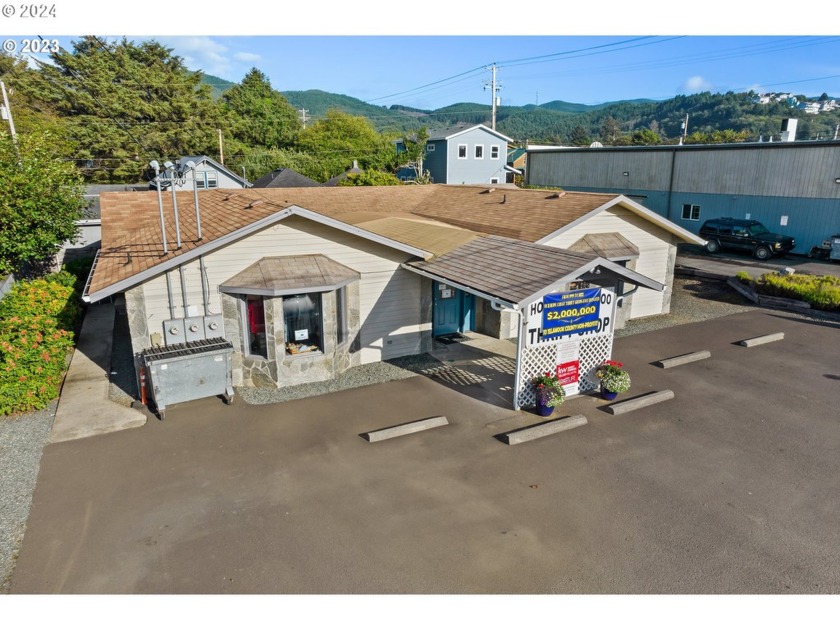 Vacant as of 6/30/24. Opportunity abounds! This flexible retail - Beach Home for sale in Rockaway Beach, Oregon on Beachhouse.com