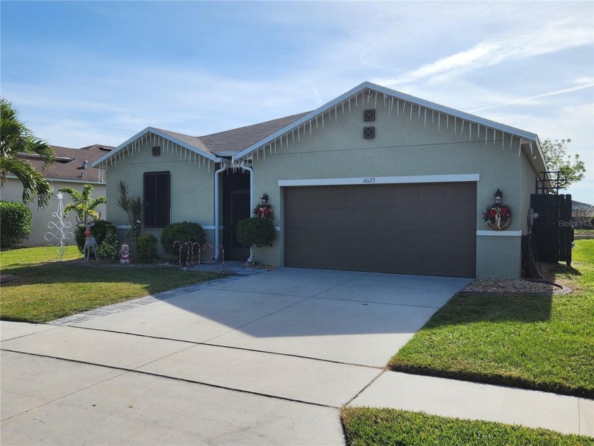 CreekSide - 4 Bedroom / 2 Bathroom with Heated Pool on a Lake - Beach Home for sale in Punta Gorda, Florida on Beachhouse.com