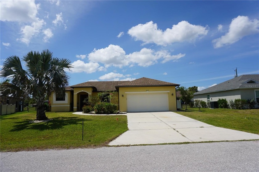 WOW--AN INCREDIBLE VALUE FOR THIS BEAUTIFUL, NEWER CONSTRUCTION - Beach Home for sale in Punta Gorda, Florida on Beachhouse.com