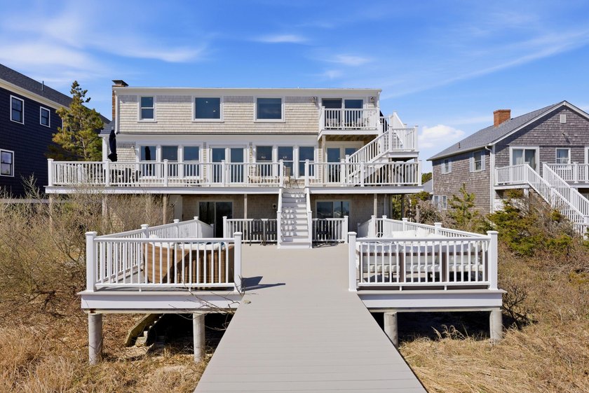 Oceanfront residence thoughtfully re-imagined for modern coastal - Beach Home for sale in Sagamore Beach, Massachusetts on Beachhouse.com