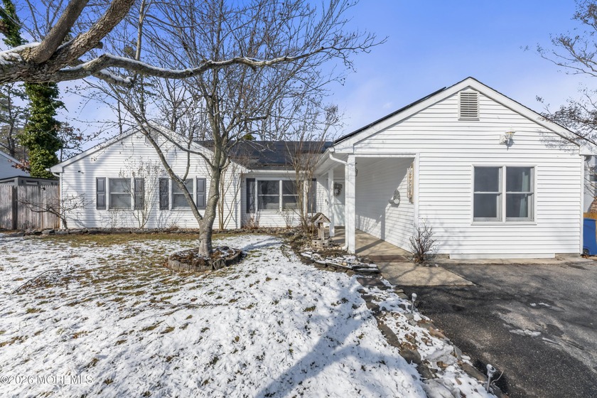 Beautiful, large expanded ranch with 4 bedrooms & 2 full baths - Beach Home for sale in Barnegat, New Jersey on Beachhouse.com