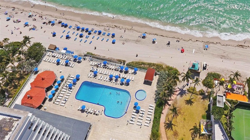 Stunning oceanfront studio on beautiful Sunny Isles Beach! Light - Beach Condo for sale in Sunny Isles Beach, Florida on Beachhouse.com